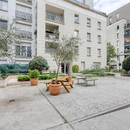 Premium Flat 6 People With Billard And Terrace Stade De France Apartment Saint-Denis (Seine-Saint-Denis)